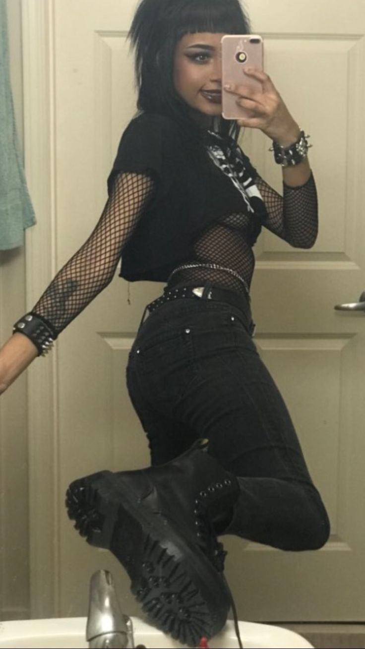 Punk outfit ideas 0076