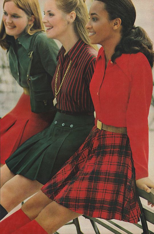 red and green outfit ideas 0064