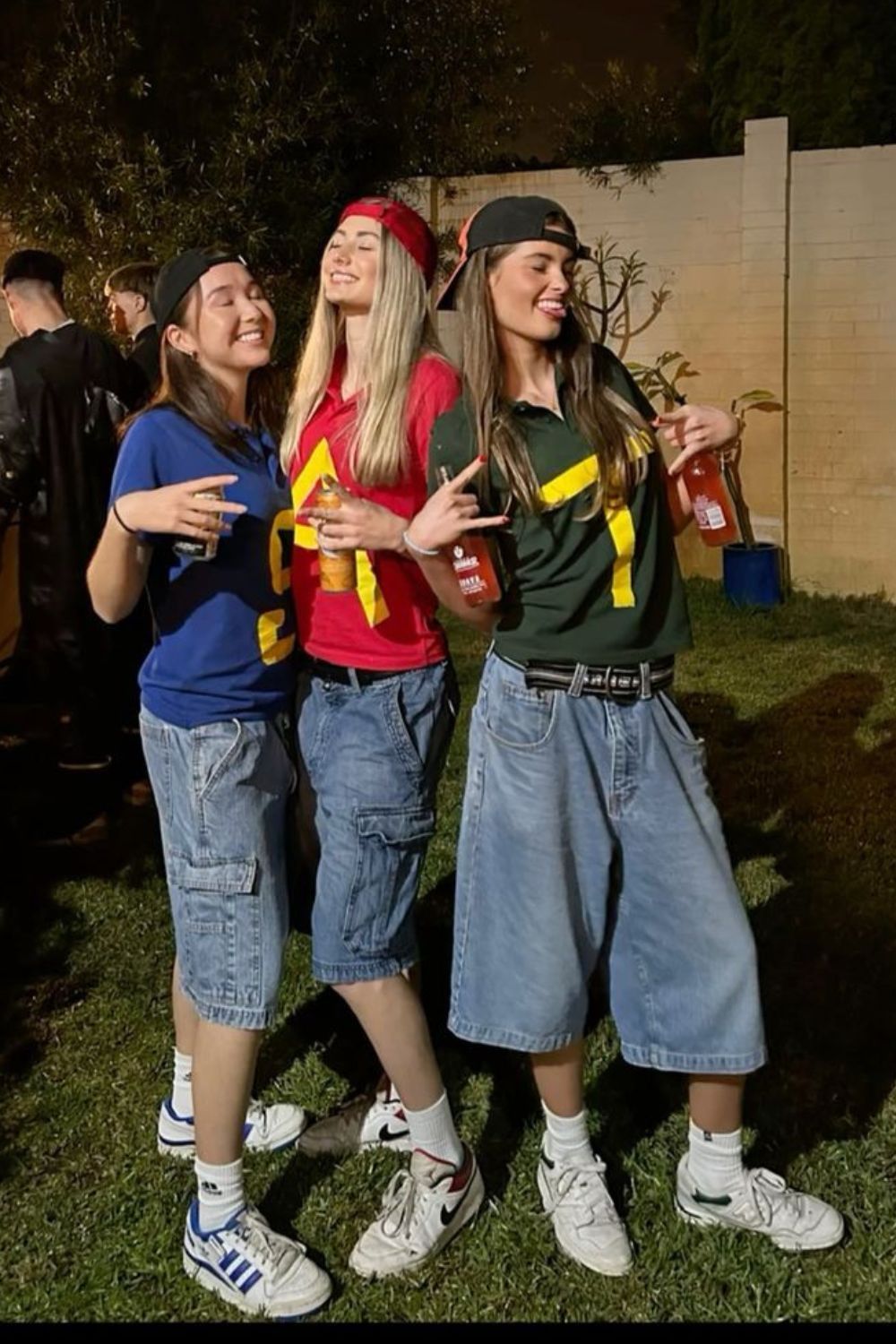 Red Hot Chili Peppers concert outfit ideas 0038