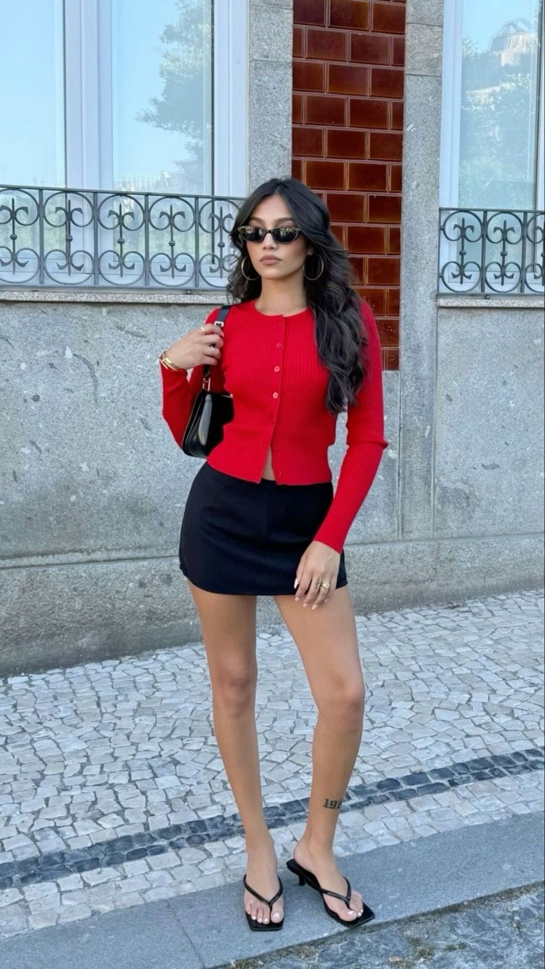 red leather skirt outfit ideas 0033