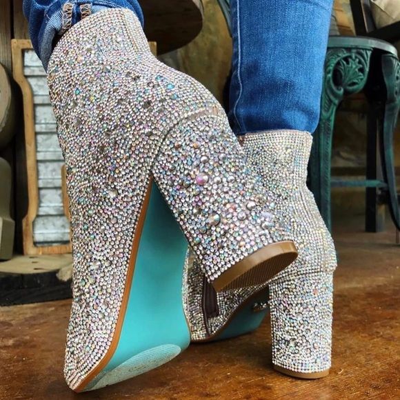 rhinestone boots outfit ideas 0043