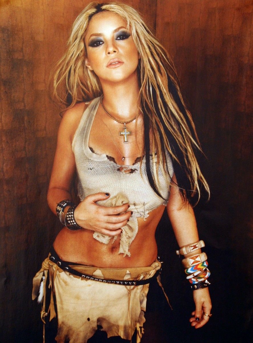 Shakira outfit ideas 0081