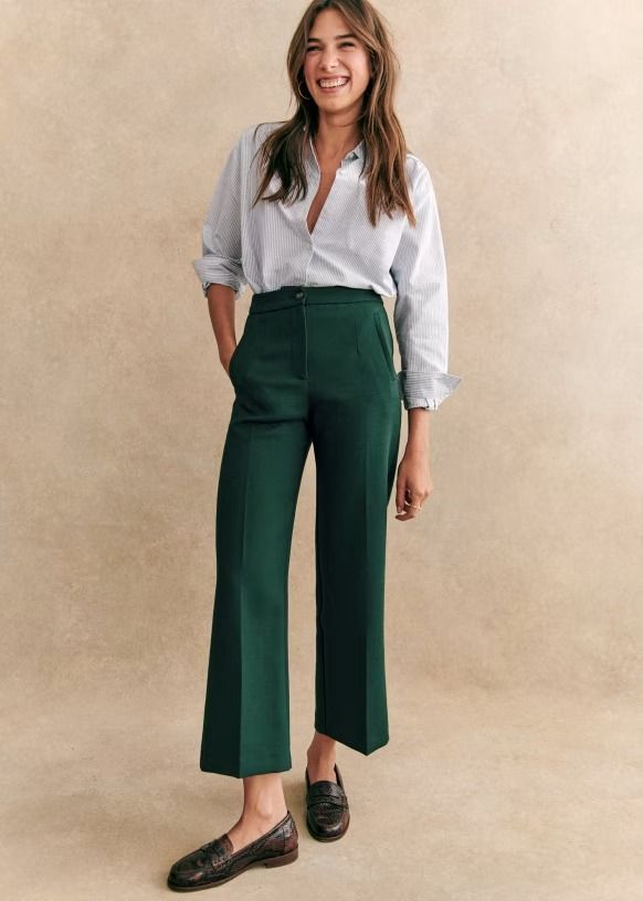 sophisticated green pants outfit ideas for brunch.