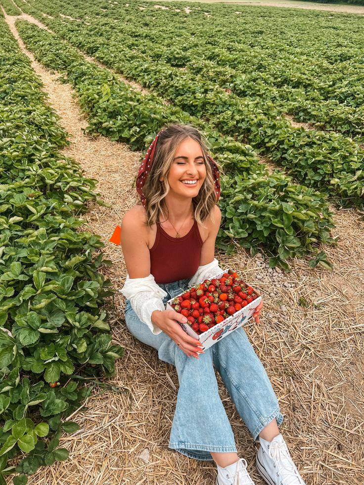 strawberry picking outfit ideas 0010