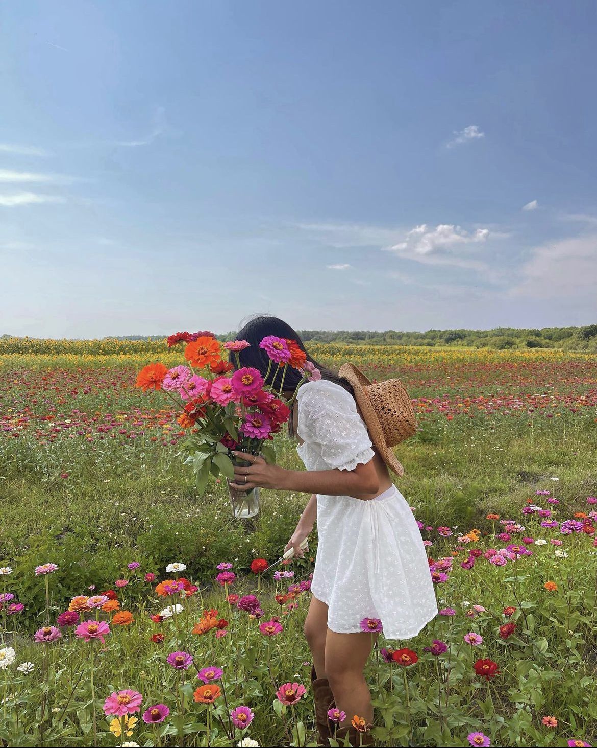 strawberry picking outfit ideas 0084