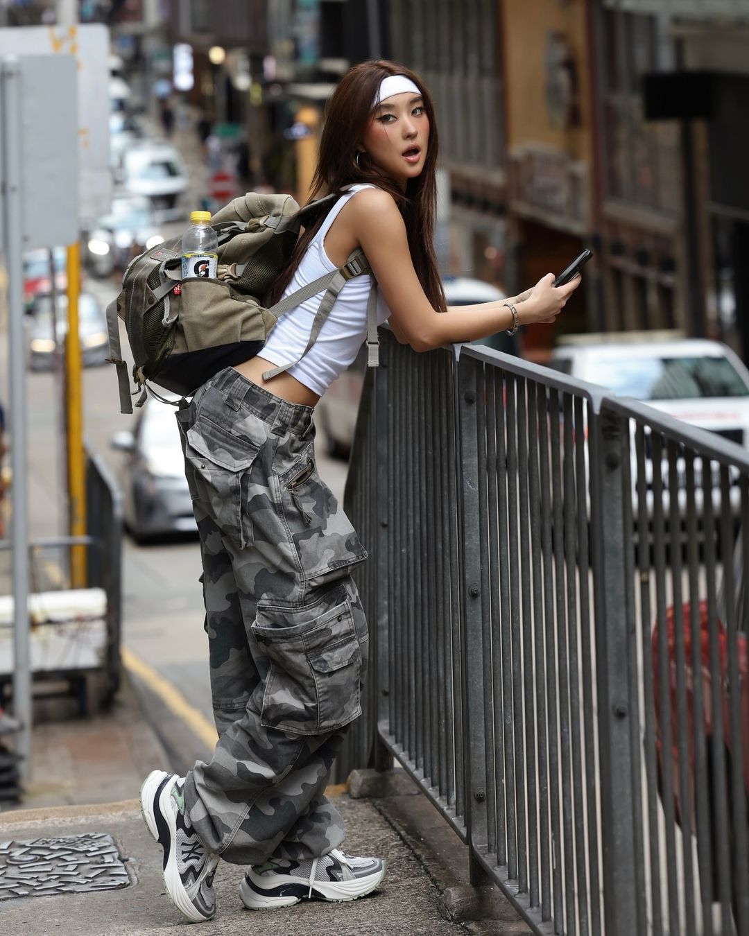 stylish camo pants outfit ideas