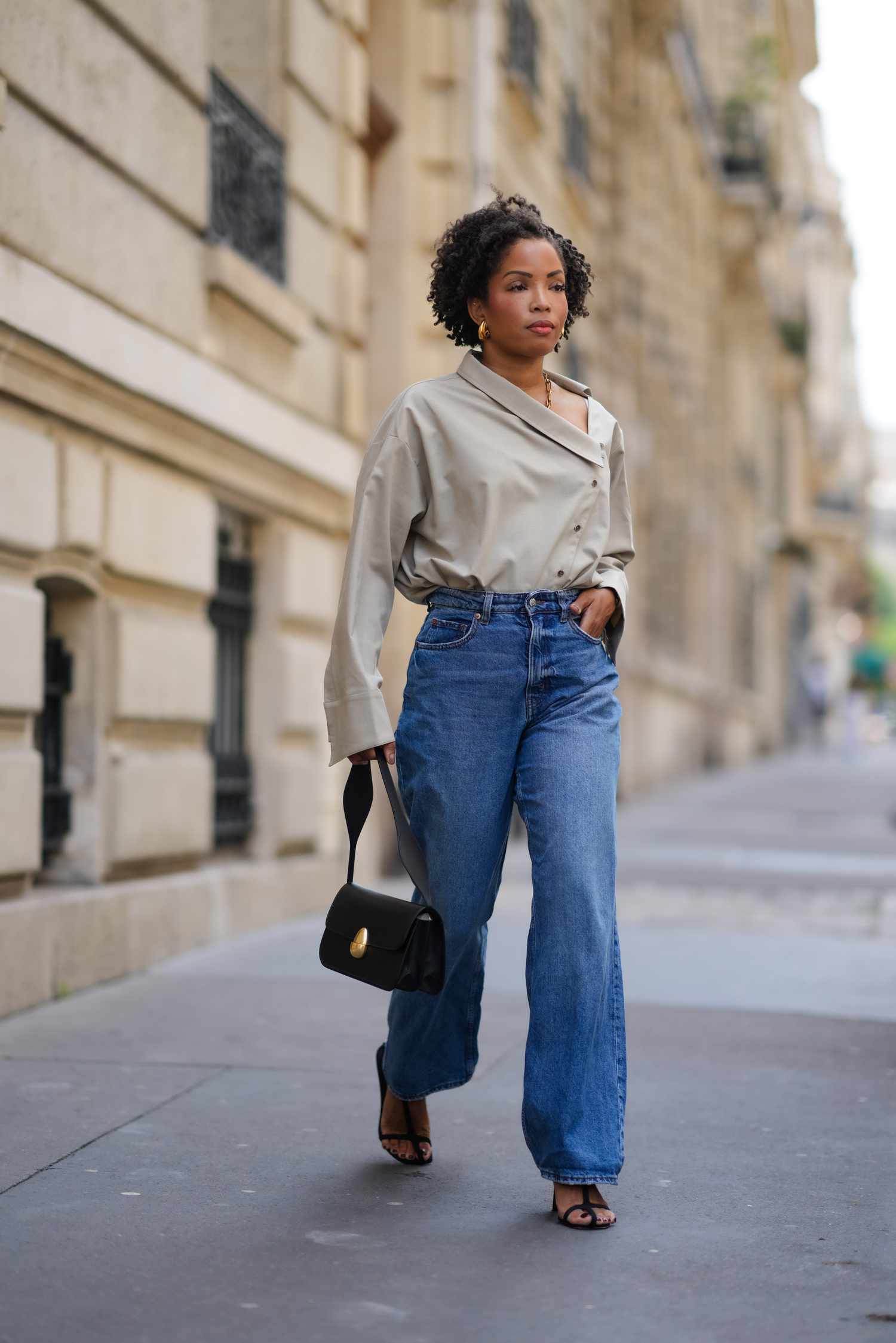 stylish ways to wear wide leg jeans