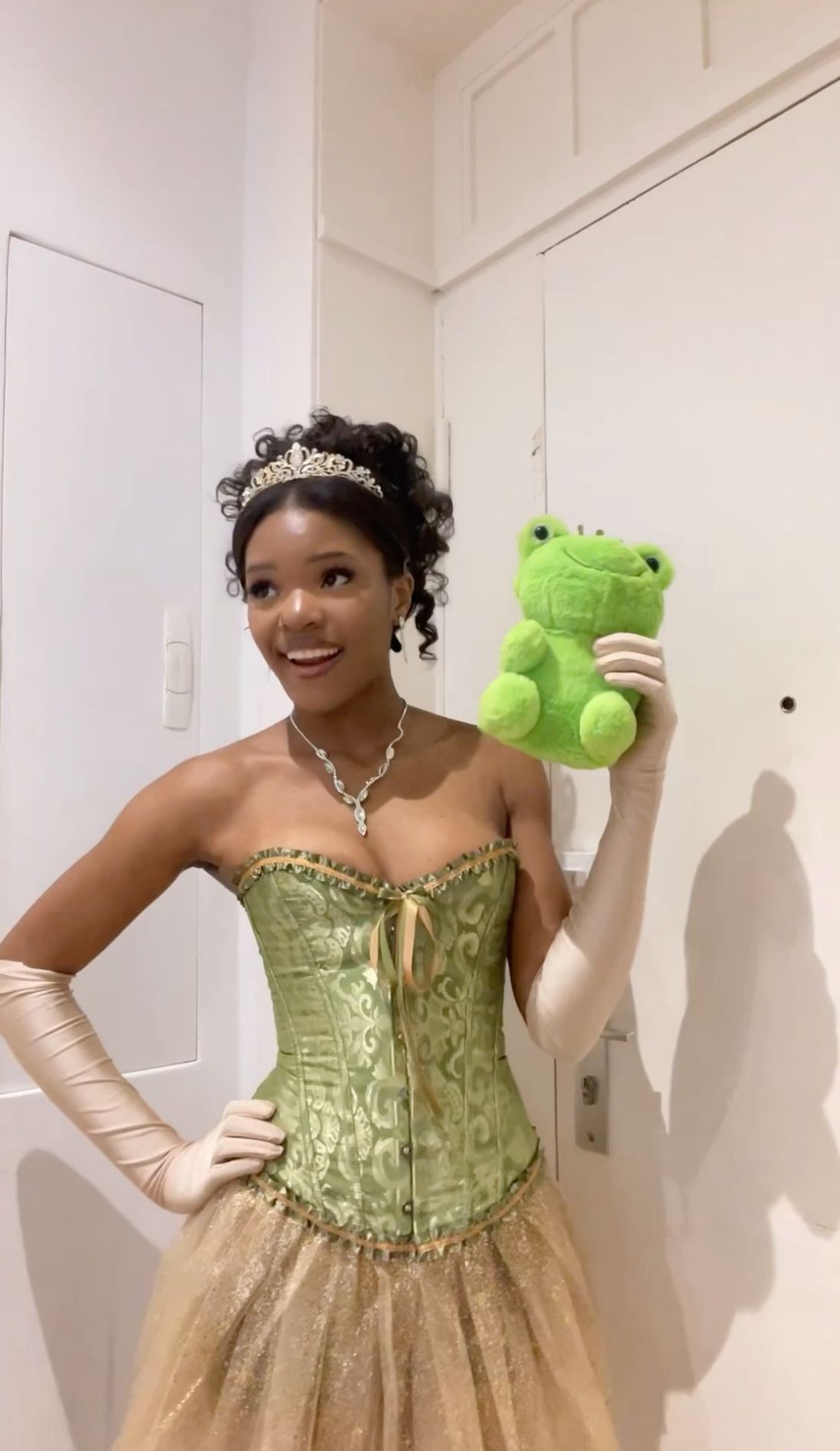 Tiana outfit ideas 0085