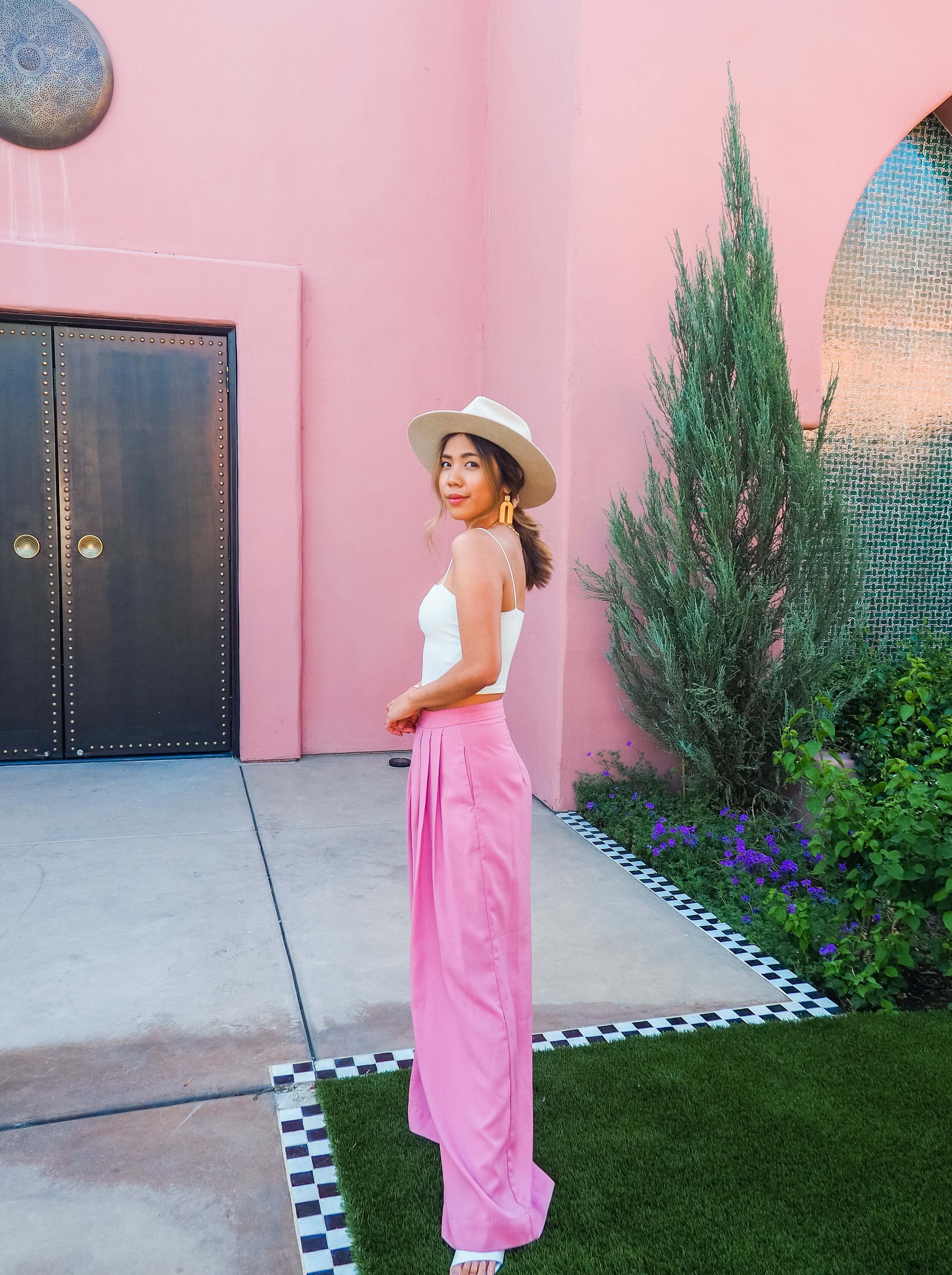 trendy palm springs outfit inspiration