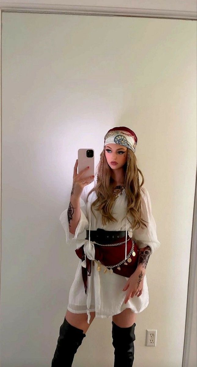 trendy Purim outfit ideas for women