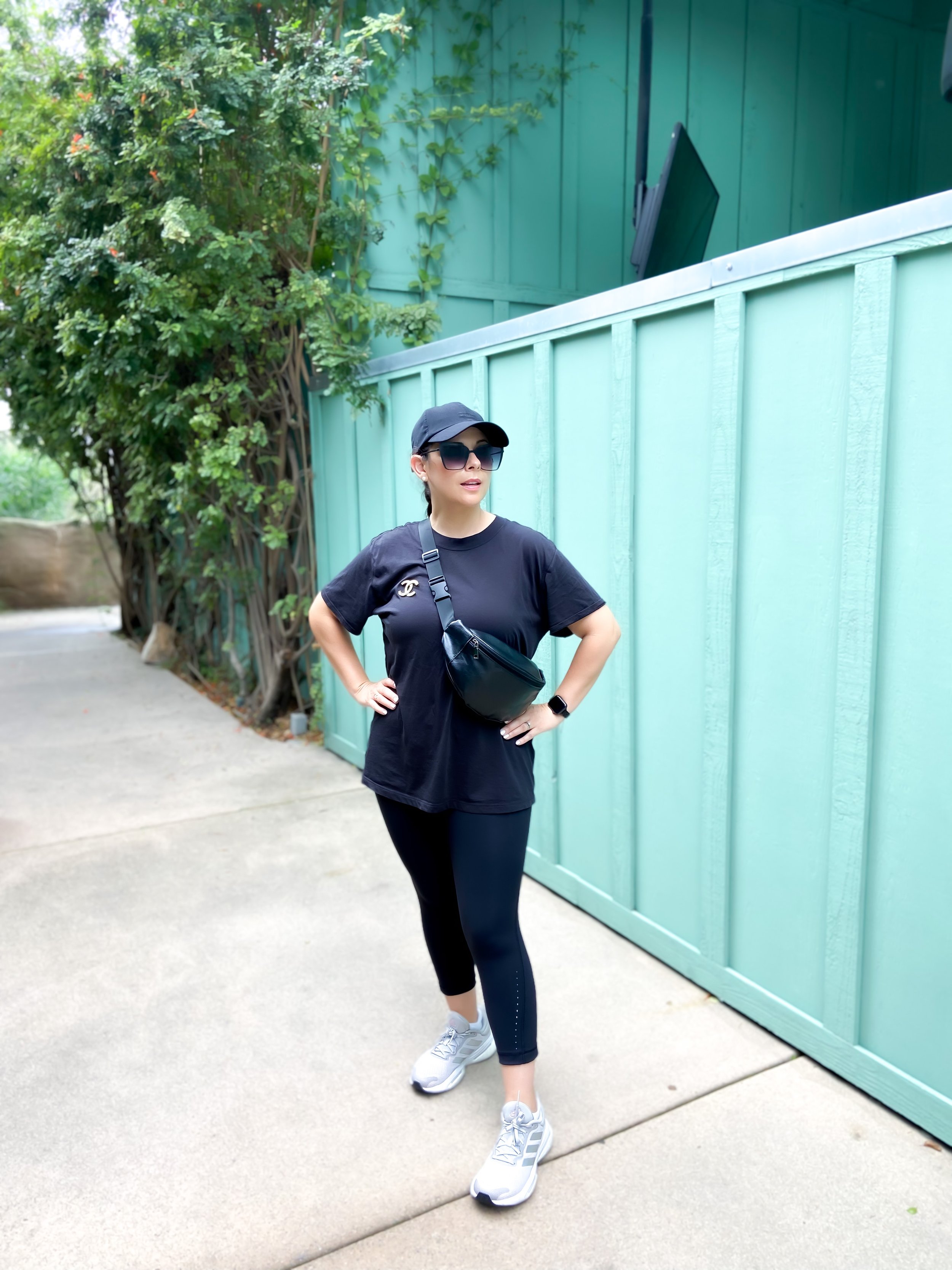 trendy Seaworld outfit ideas for adults