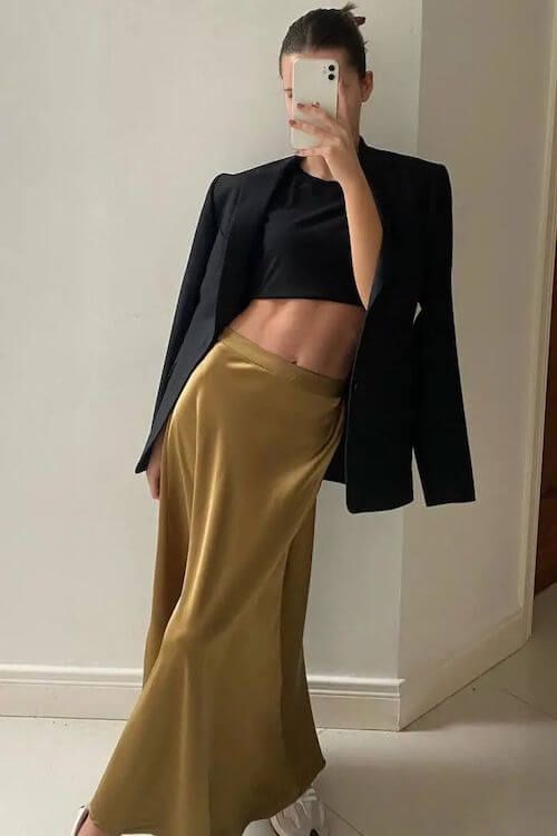 trendy ways to style a gold skirt