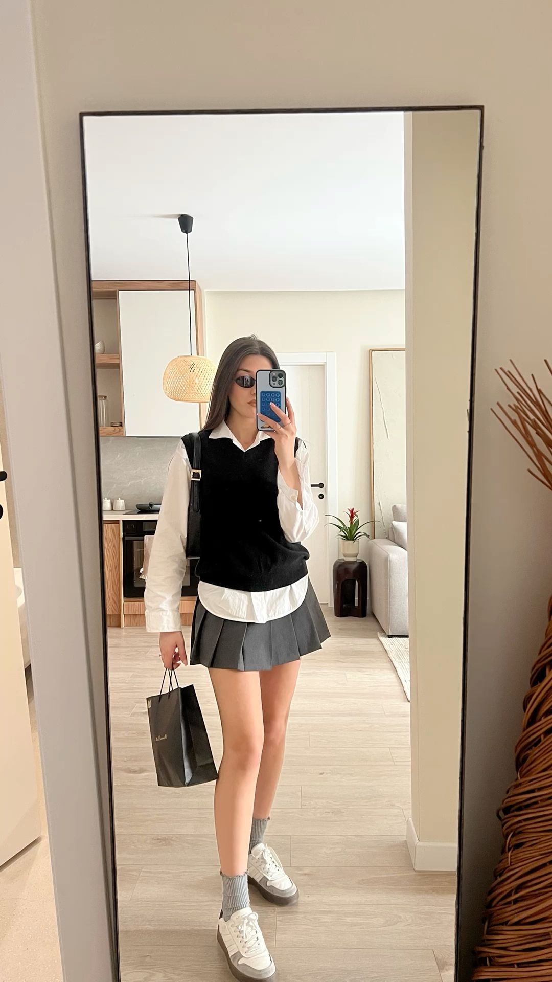 trendy ways to style a short pleated skirt