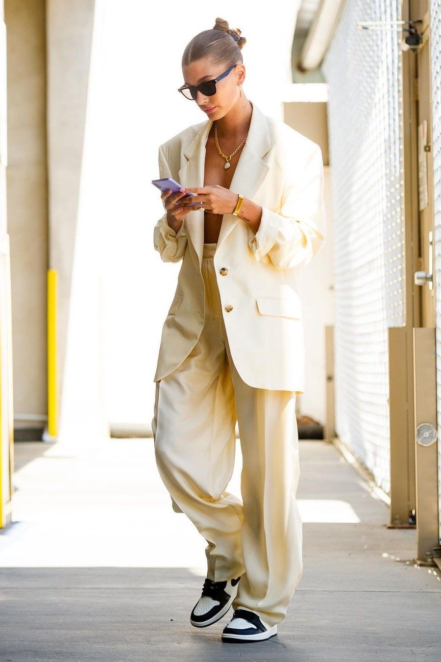 trendy white blazer outfit suggestions