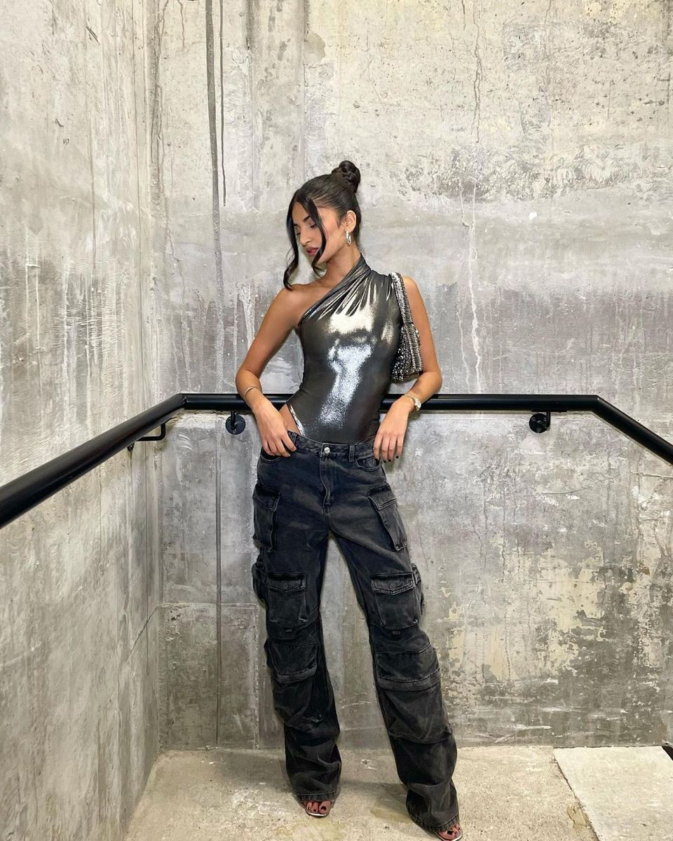 unique Travis Scott concert ensemble ideas