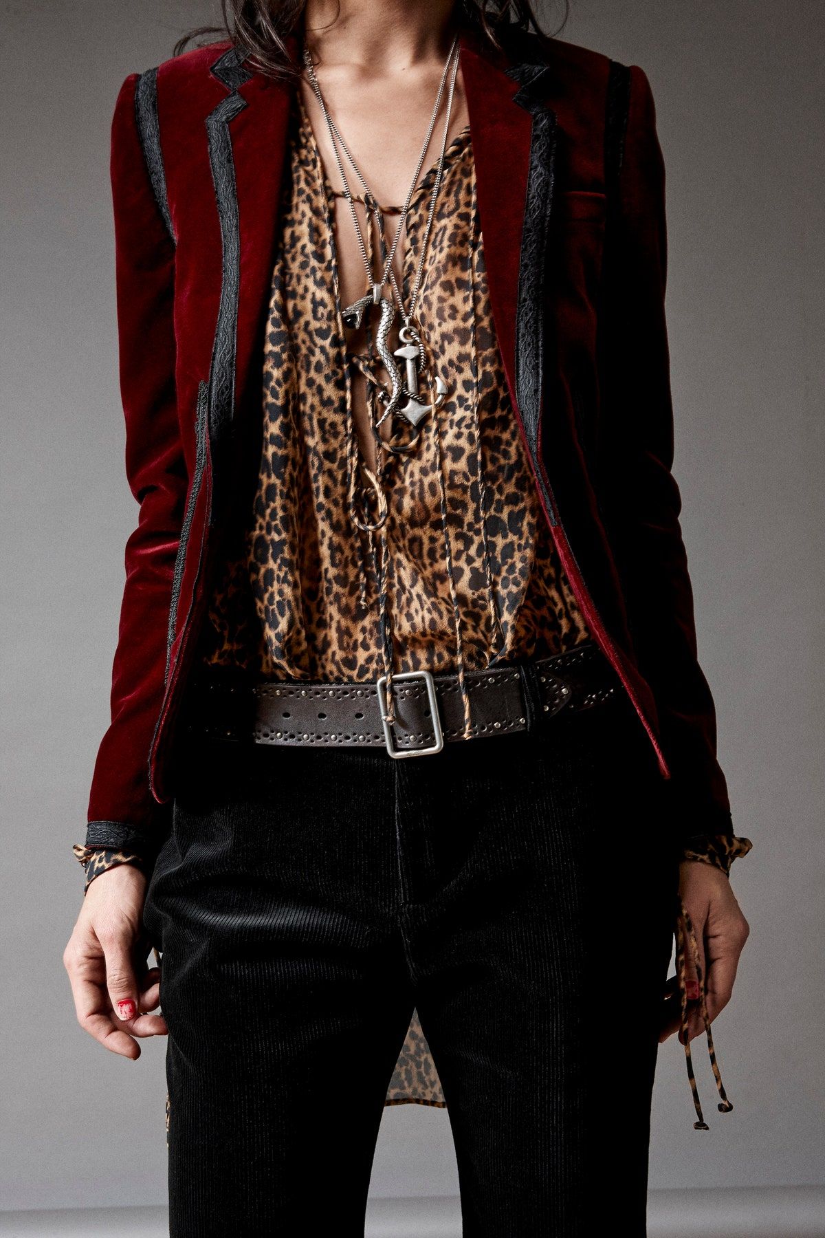 velvet jacket outfit ideas 0074