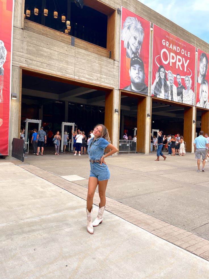 versatile outfits for visiting the Grand Ole Opry