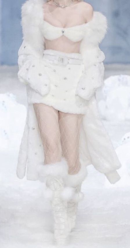 white fur coat outfit ideas 0030