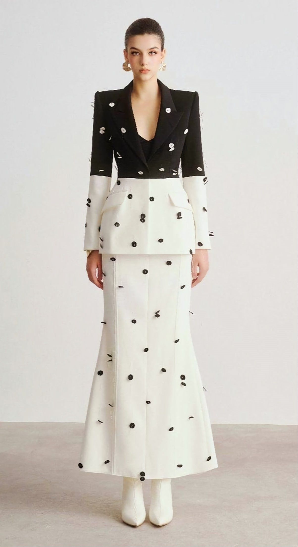 white polka dot dress outfit ideas 0036