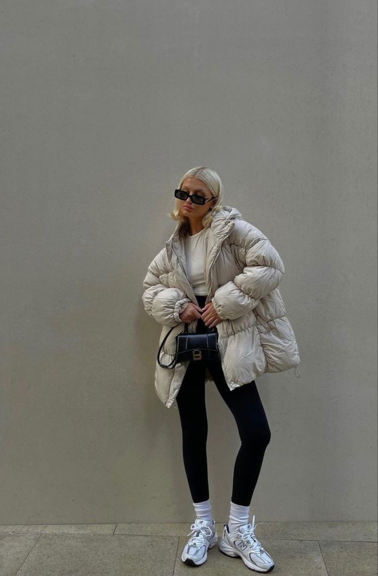 white puffer jacket outfit ideas 0042