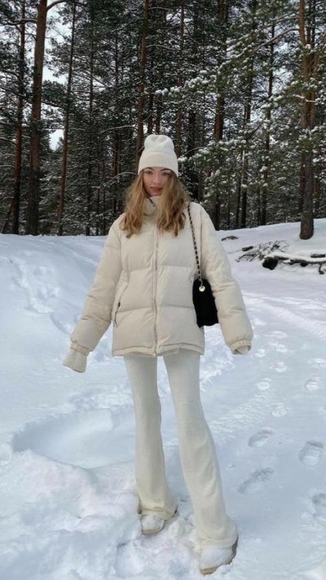 white puffer jacket outfit ideas 0060