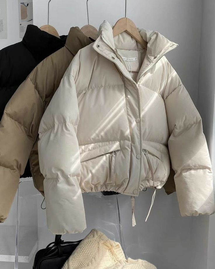 white puffer jacket outfit ideas 0068