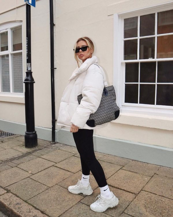 white puffer jacket outfit ideas 0095