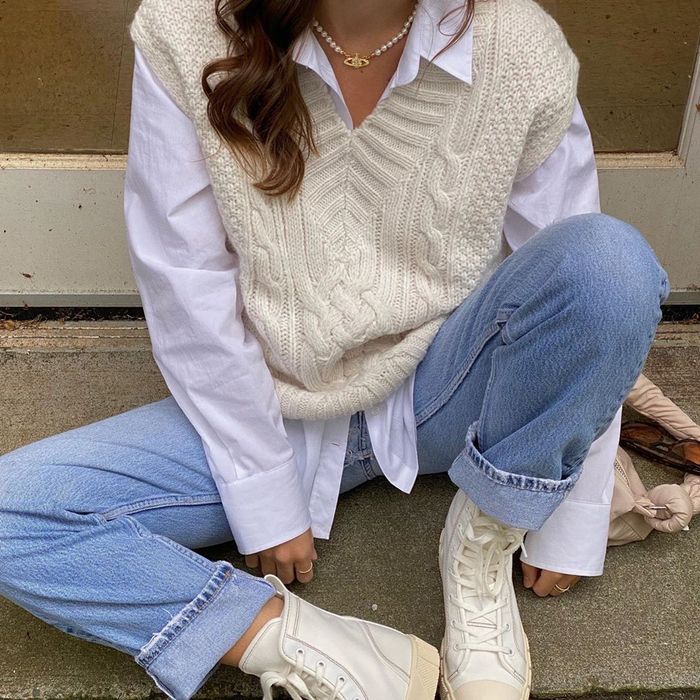 white sweater outfit ideas 0087