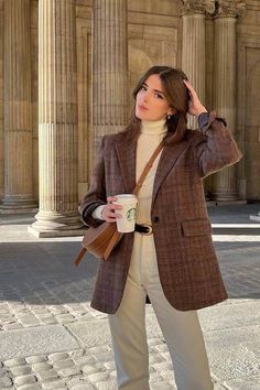 Unique brown cardigan outfit ideas to elevate your autumn style