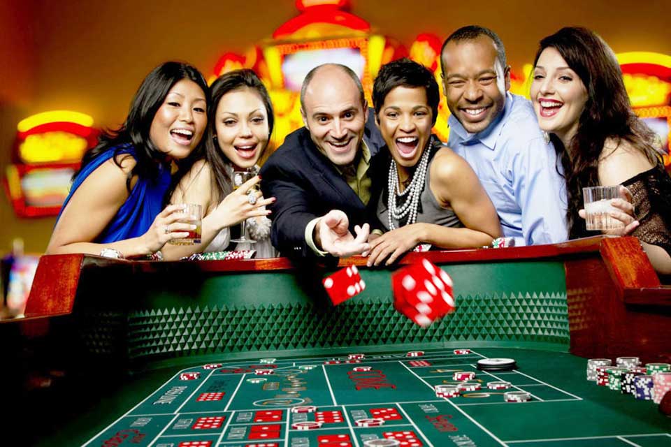 Vibrant Casino night outfit ideas to impress and dazzle your friends