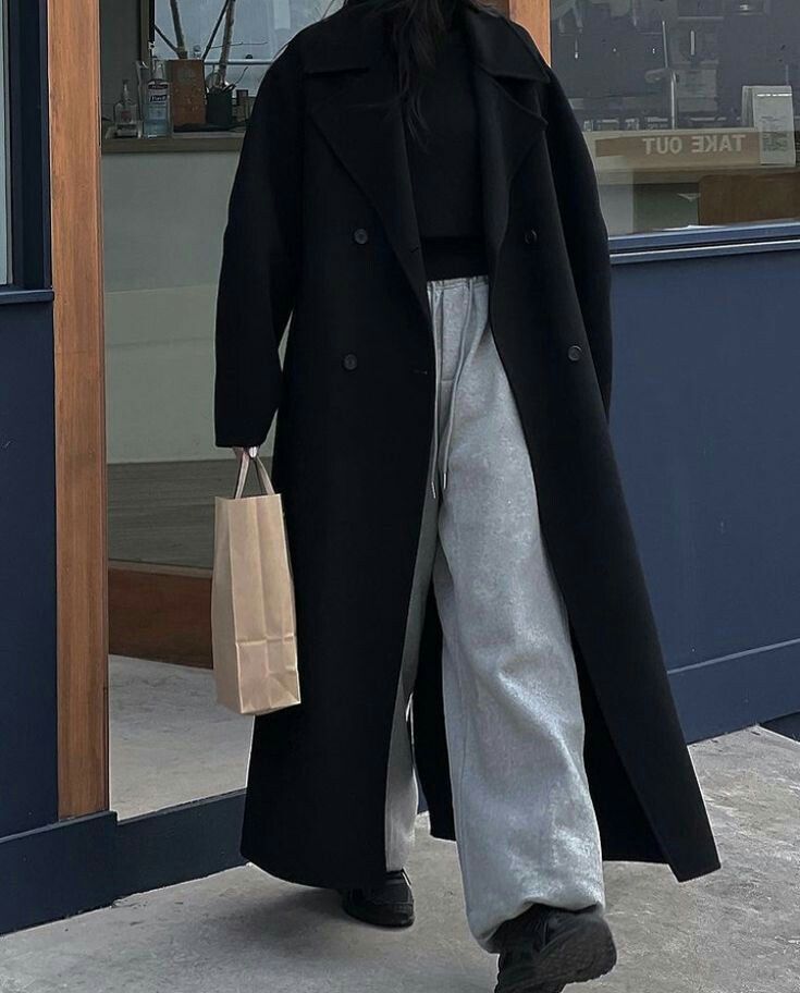 Grey coat outfit ideas for a refined and stylish appearance this season