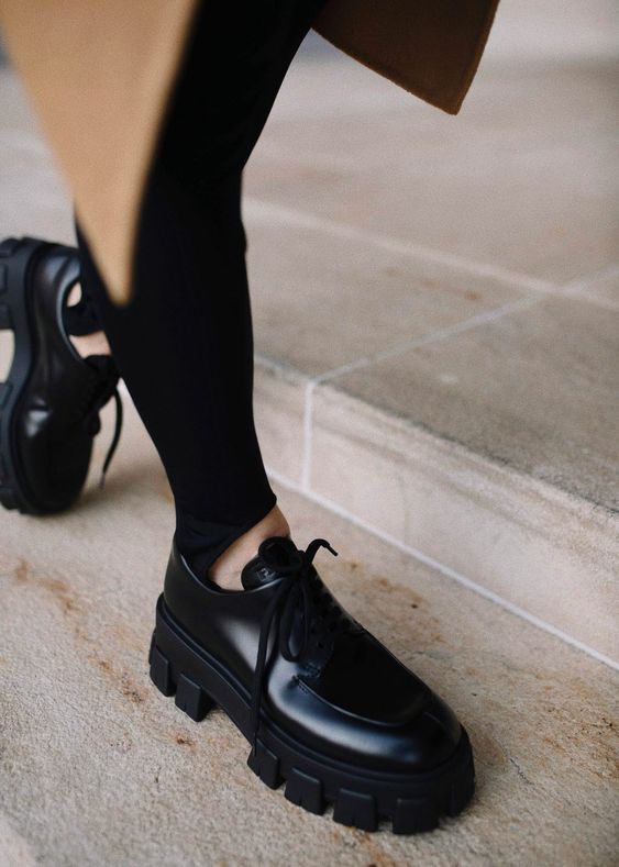 Ultimate loafer outfit ideas to elevate your everyday style game