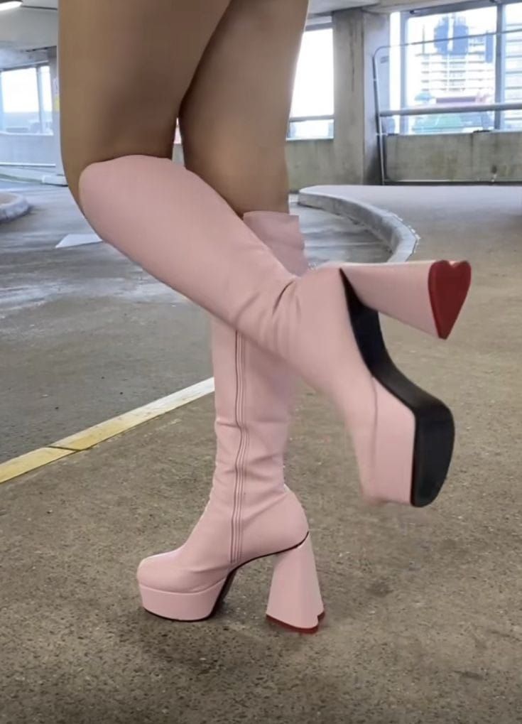 Sleek and stylish pink boots outfit ideas to elevate any look