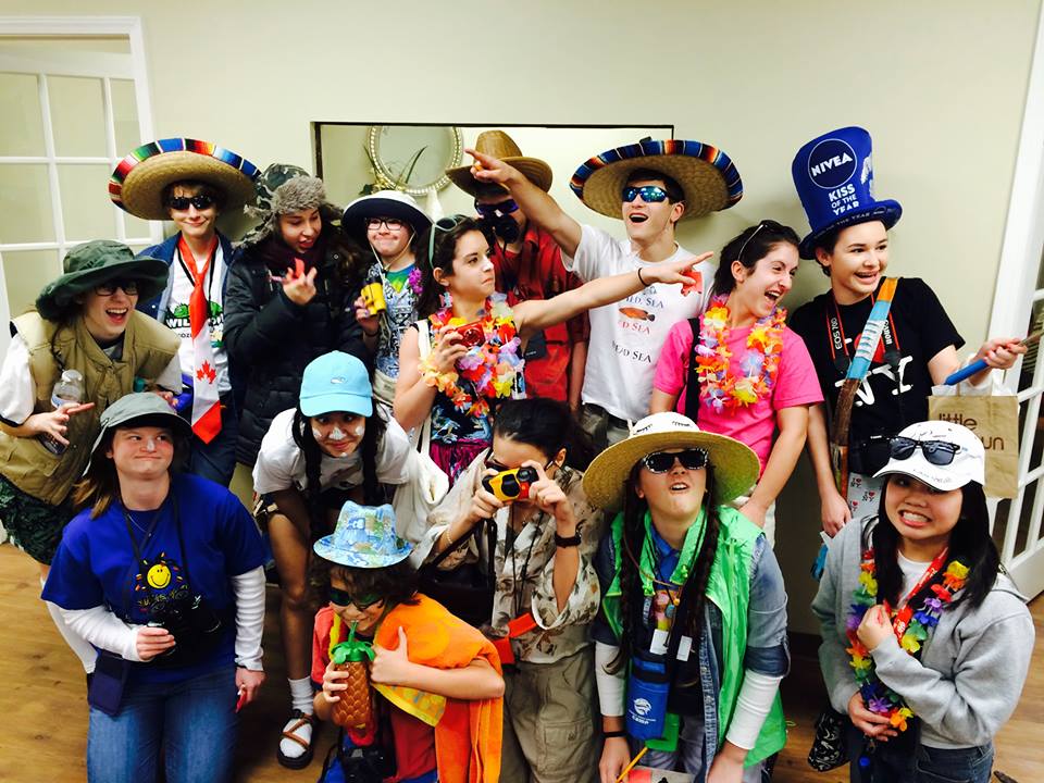 Creative and fun Tacky tourist outfit ideas for memorable vacations