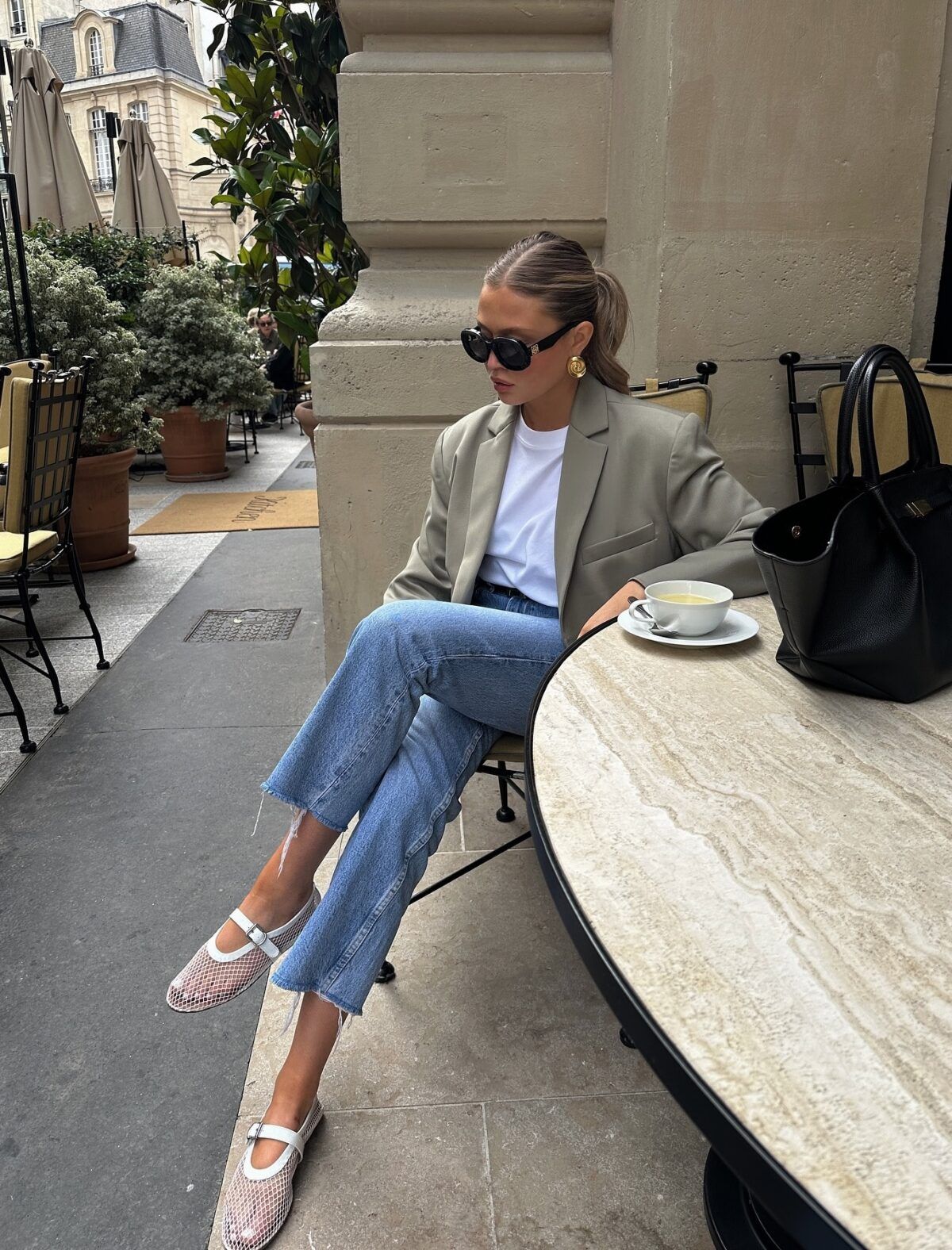 Perfect white and denim outfit ideas to elevate your casual style